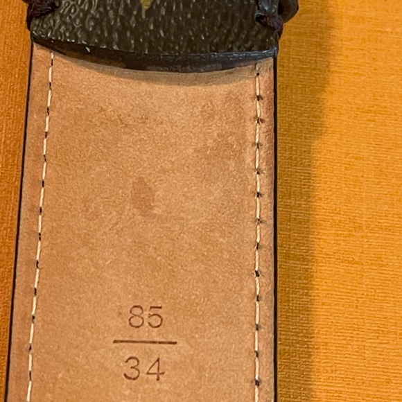 Louis Vuitton Brown canvas belt gently used no major scuffs with 1 extra hole - Picture 8 of 13